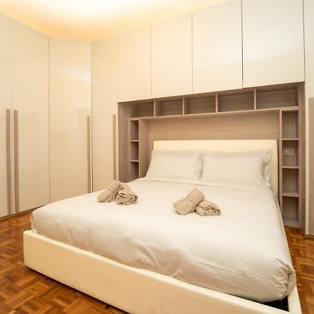 Trilocale Con Parcheggio Privato Lägenhet Milano Exteriör bild